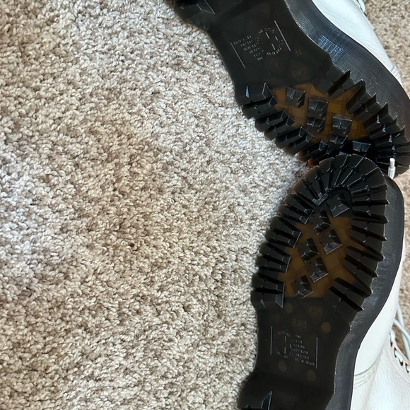 New Dr Martens Sinclair boots - Picture 6 of 8